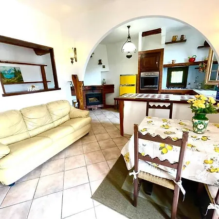 Garden, Bbq And Seaview - Apartment
